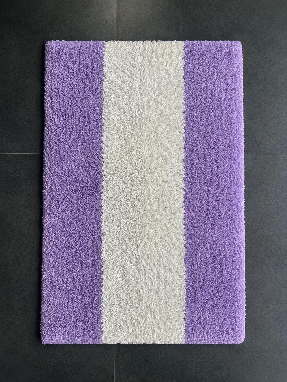 Bathmat Lavender And White